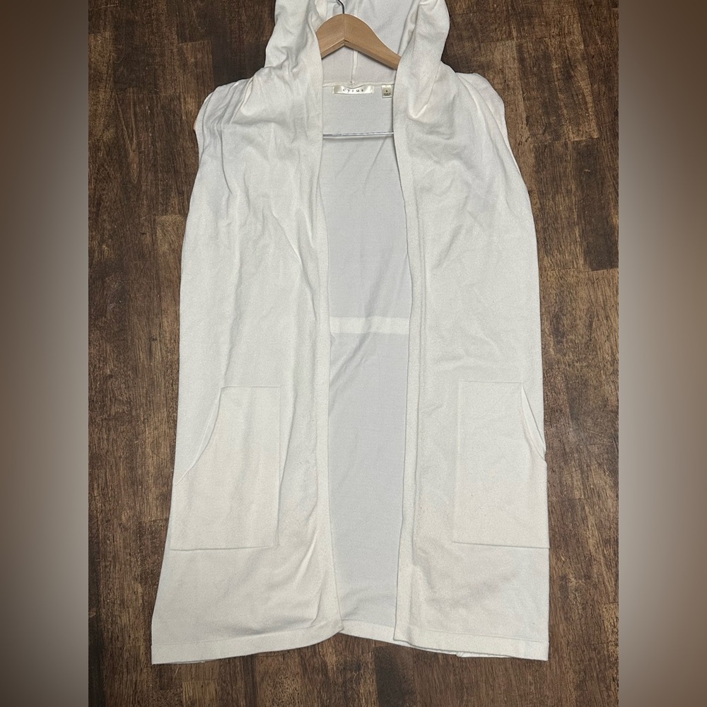 Cyrus sweater tunic size small